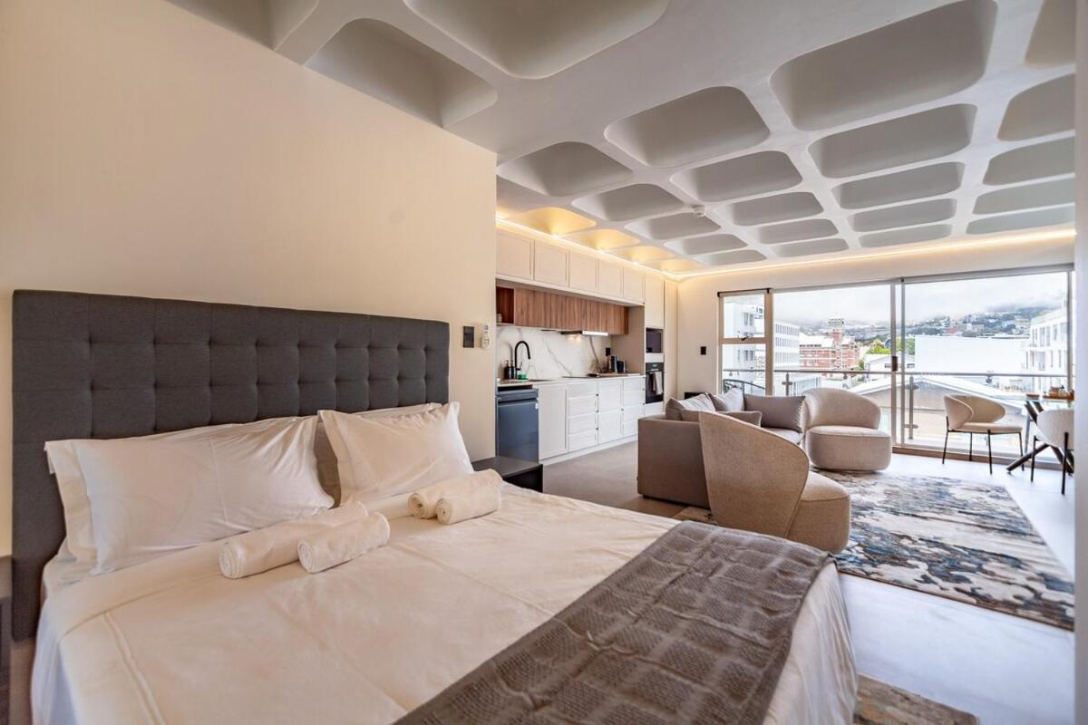 Apartment Luxury City-center With Balcony, Aircon & View *