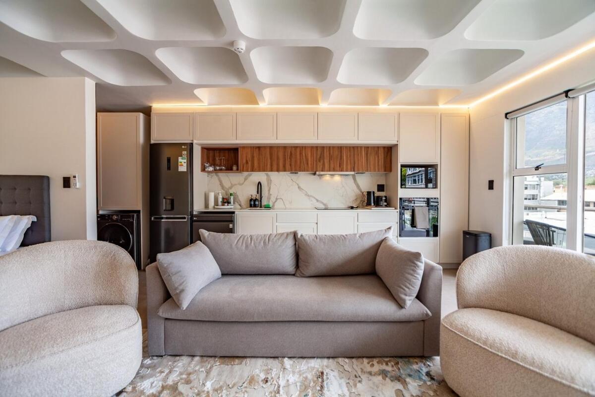 Luxury City-center With Balcony, Aircon & View Apartment *