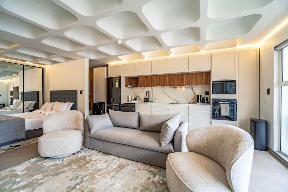 Apartment Luxury City-center With Balcony, Aircon & View *