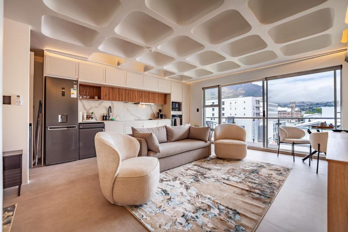 Apartment Luxury City-center With Balcony, Aircon & View Cape Town
